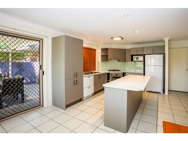 6 Ku-Ring-Gai Close, Loganholme QLD 4129