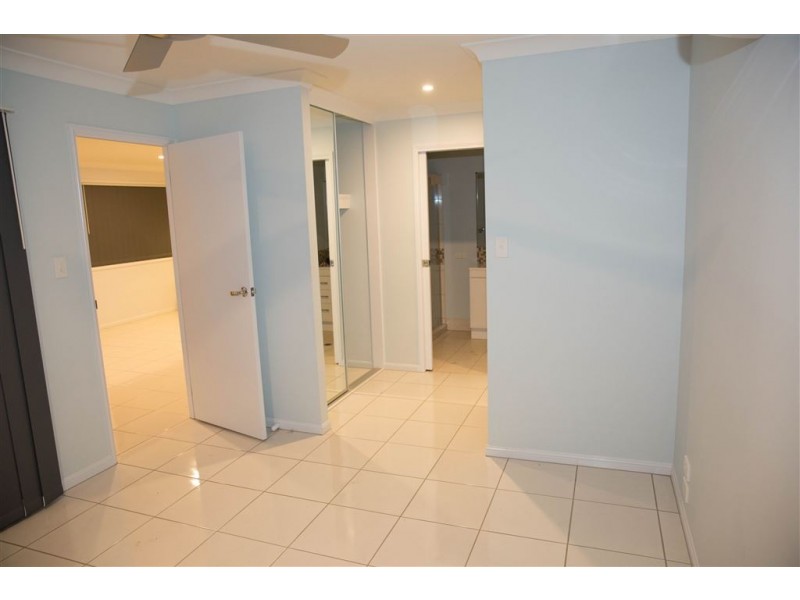 39 Sandover Circuit, Holmview QLD 4207