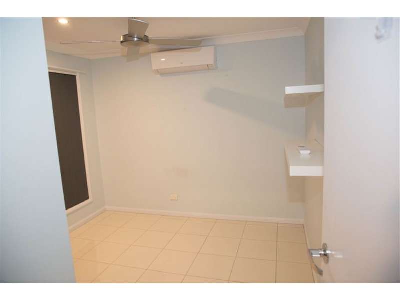 39 Sandover Circuit, Holmview QLD 4207