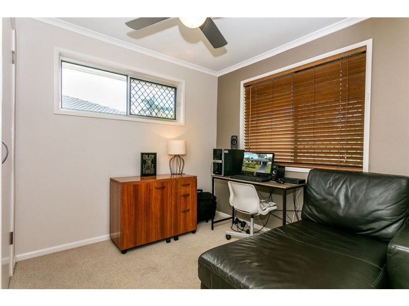 16 Farrow Street, Daisy Hill QLD 4127