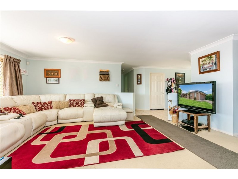 62 Overland Drive, Edens Landing QLD 4207
