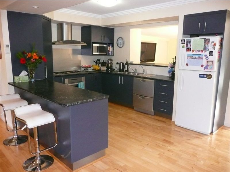 11 Glendevon Cres, Mount Warren Park QLD 4207