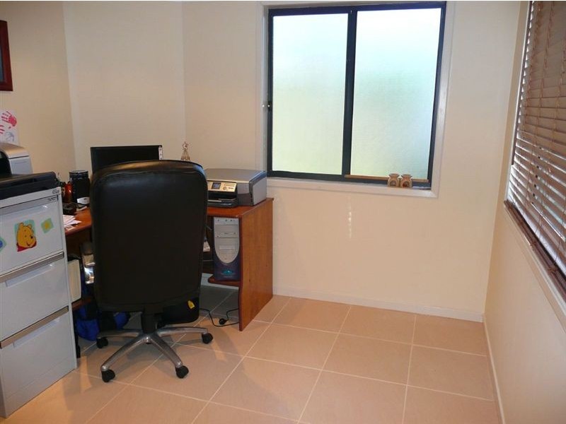 11 Glendevon Cres, Mount Warren Park QLD 4207