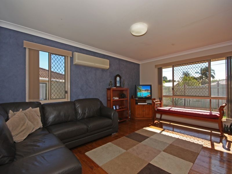 9 Carlyon Street, Mount Warren Park QLD 4207