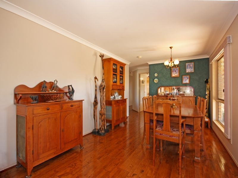 9 Carlyon Street, Mount Warren Park QLD 4207