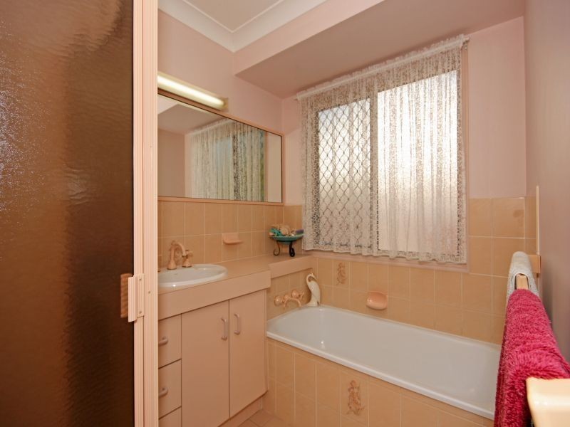 9 Carlyon Street, Mount Warren Park QLD 4207