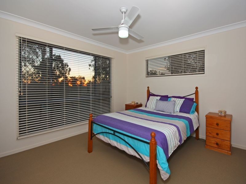 16 Yarraman Chase, Waterford QLD 4133