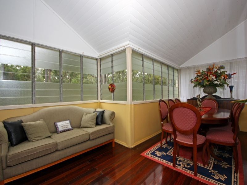 10 Ella Place, Windaroo QLD 4207