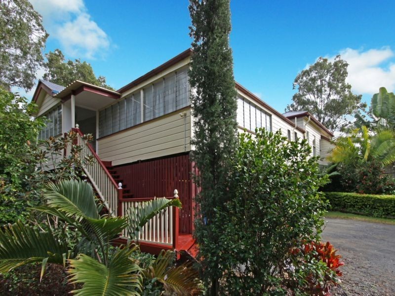10 Ella Place, Windaroo QLD 4207