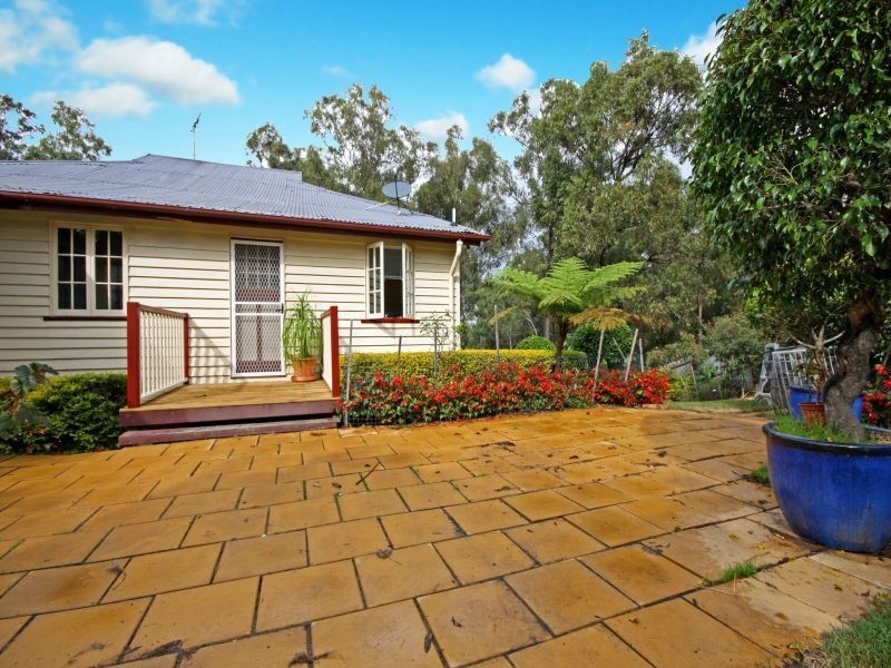 10 Ella Place, Windaroo QLD 4207