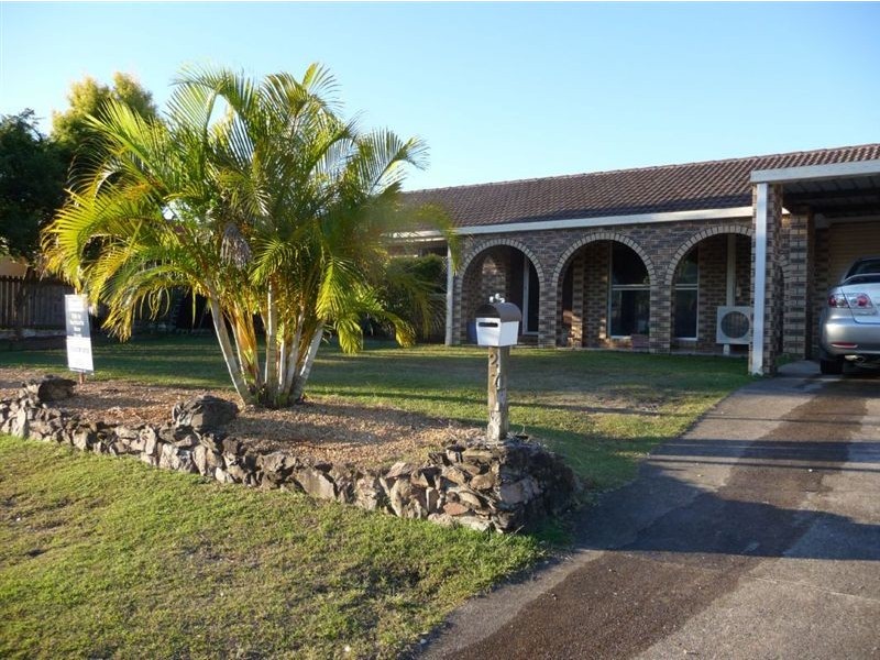 27 Glendevon Cres, Mount Warren Park QLD 4207