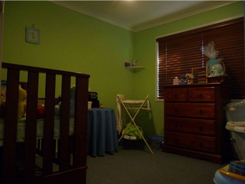 27 Glendevon Cres, Mount Warren Park QLD 4207