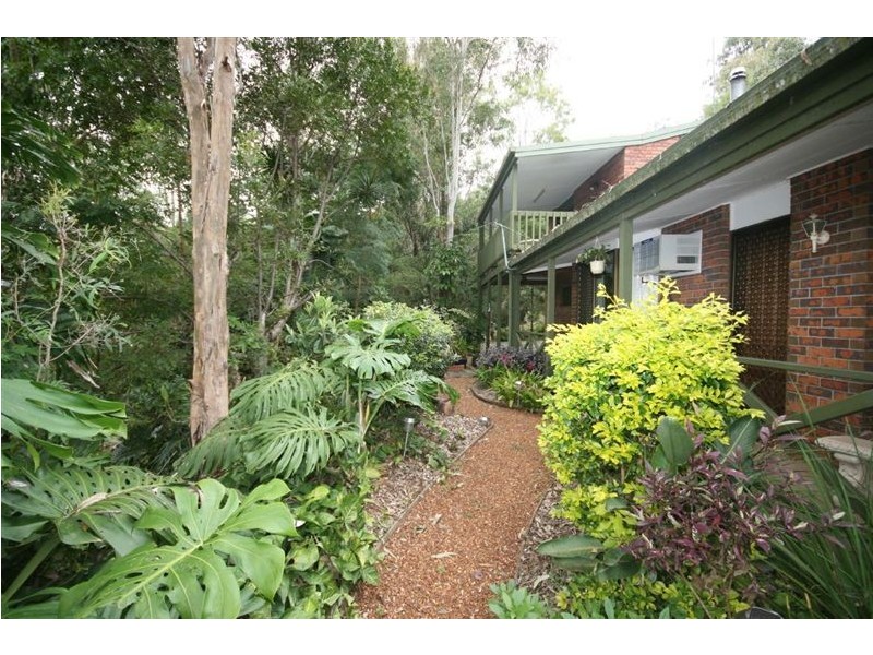 13 Hillview Cres, Bahrs Scrub QLD 4207