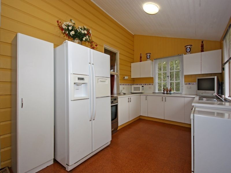 10 Ella Place, Windaroo QLD 4207