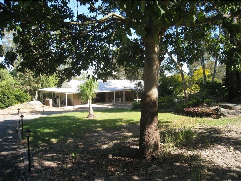 8 Veronica Ct, Buccan QLD 4207