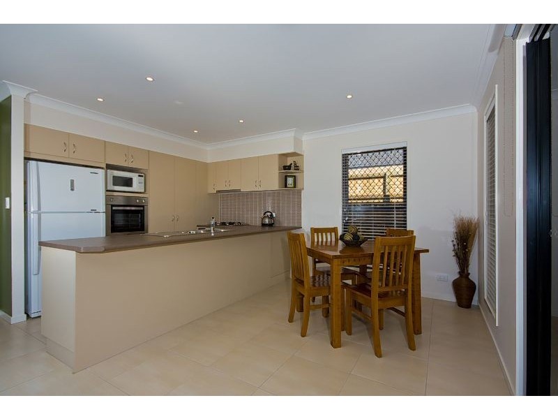 10 Tooloom Ct, Waterford QLD 4133