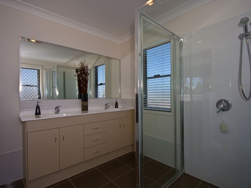 10 Tooloom Ct, Waterford QLD 4133