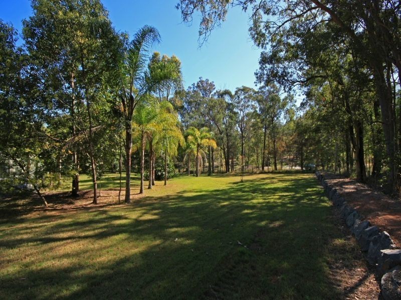 316 Hein Rd, Buccan QLD 4207