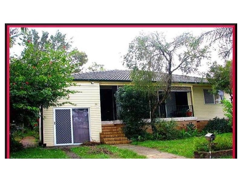 31 Elm Avenue, Woodridge QLD 4114