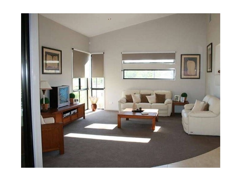 44 Carnarvon Crescent, Waterford QLD 4133