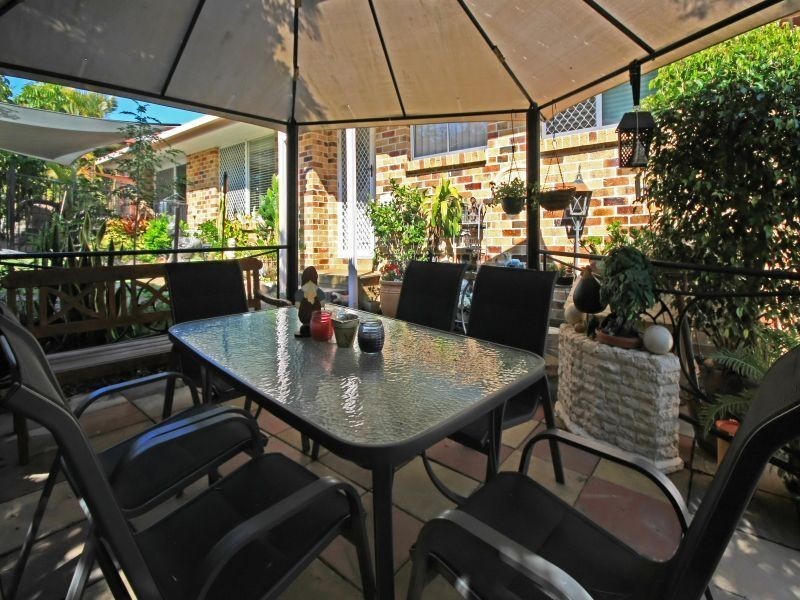 15 Lenna Ct, Mount Warren Park QLD 4207
