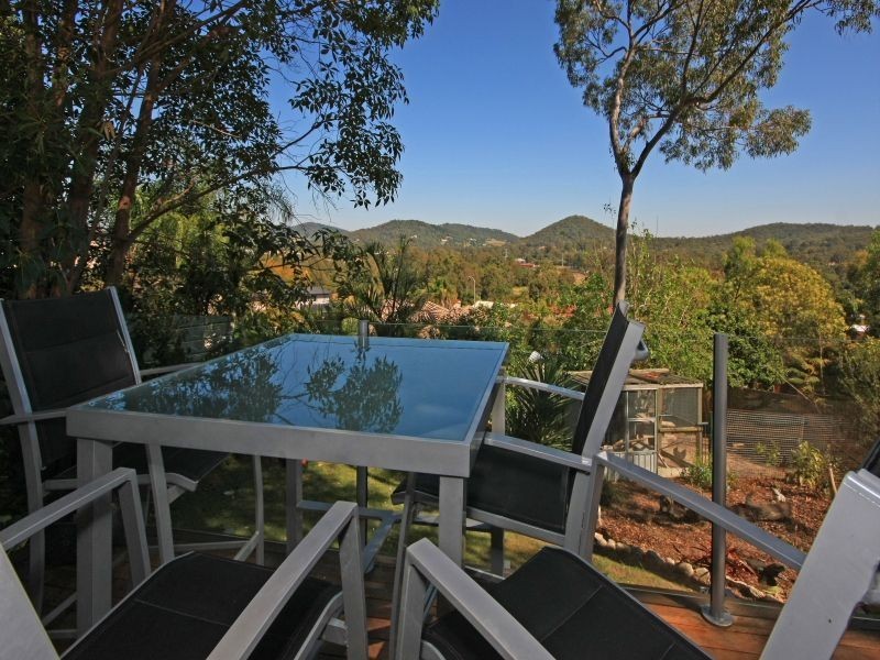 15 Lenna Ct, Mount Warren Park QLD 4207