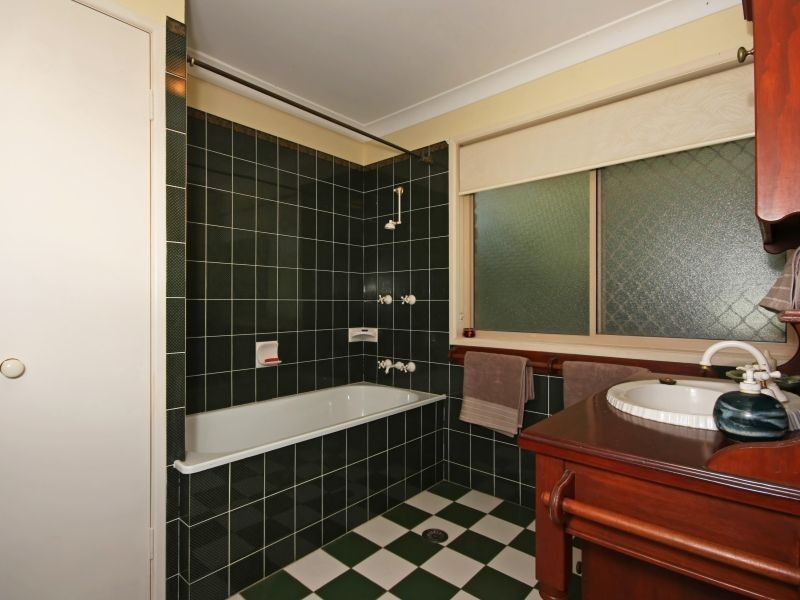1 Jillian Ct, Logan Village QLD 4207