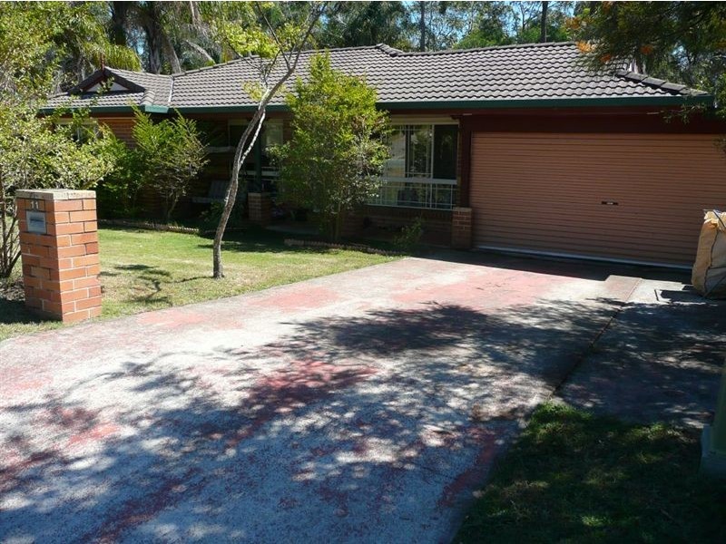 11 Natone Ct, Edens Landing QLD 4207