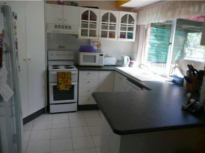 11 Natone Ct, Edens Landing QLD 4207