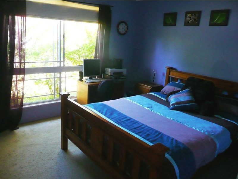 11 Natone Ct, Edens Landing QLD 4207