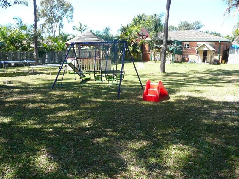 11 Natone Ct, Edens Landing QLD 4207