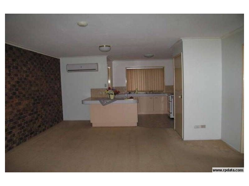 2/145 Castile Crescent, Edens Landing QLD 4207