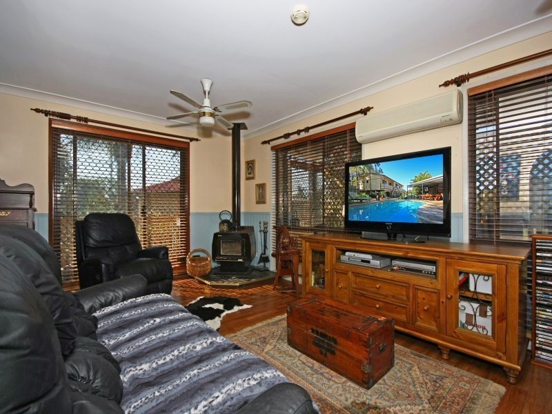 179-181 Loganlea Rd, Loganlea QLD 4131