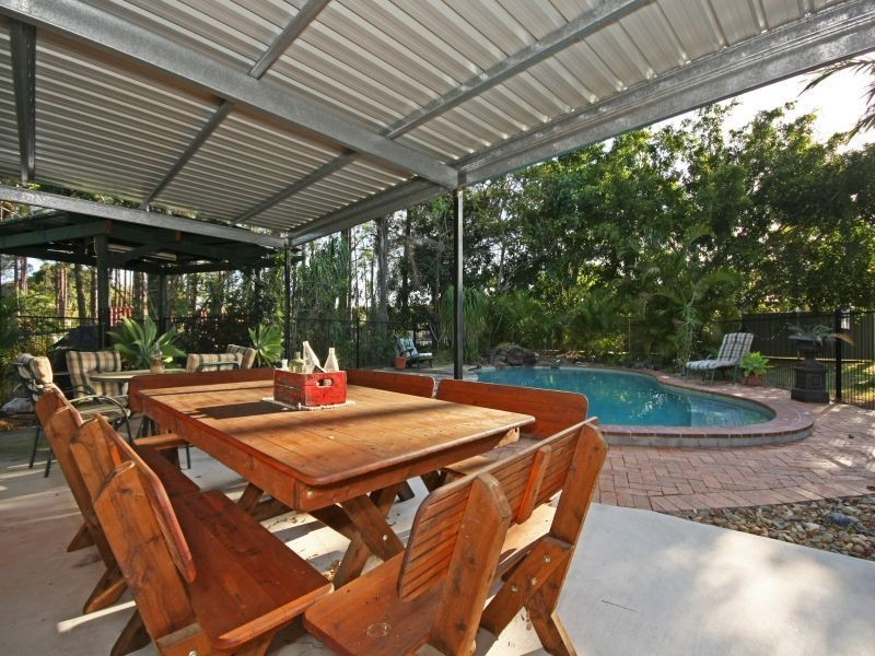 179-181 Loganlea Rd, Loganlea QLD 4131