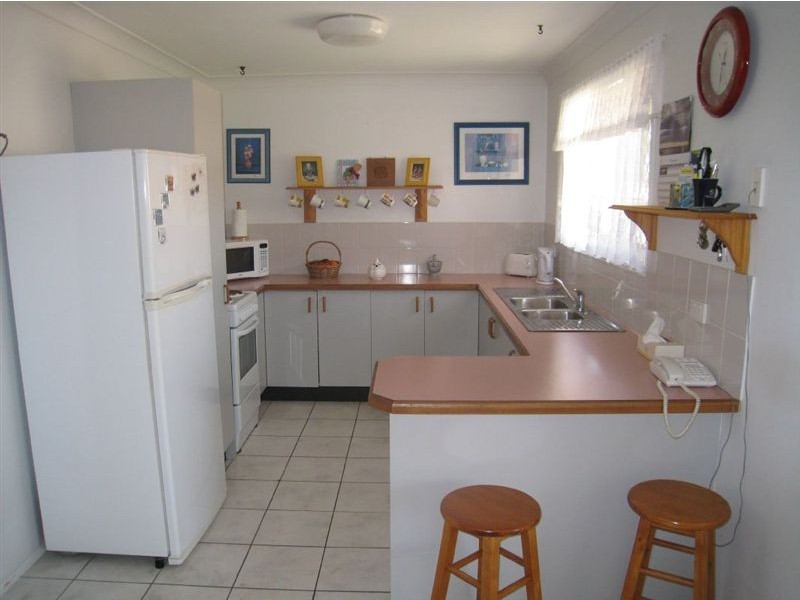 18 Tregana Cct, Edens Landing QLD 4207