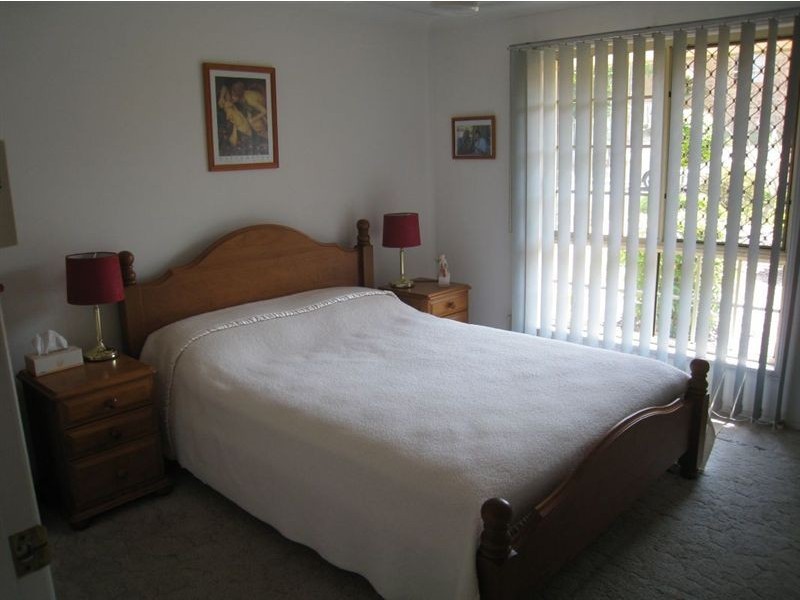 18 Tregana Cct, Edens Landing QLD 4207