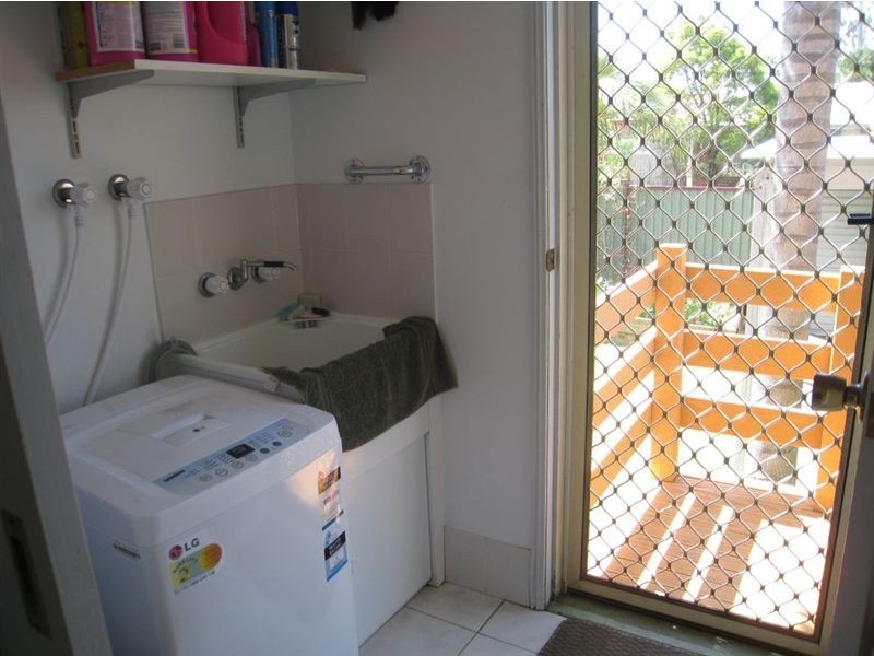 18 Tregana Cct, Edens Landing QLD 4207