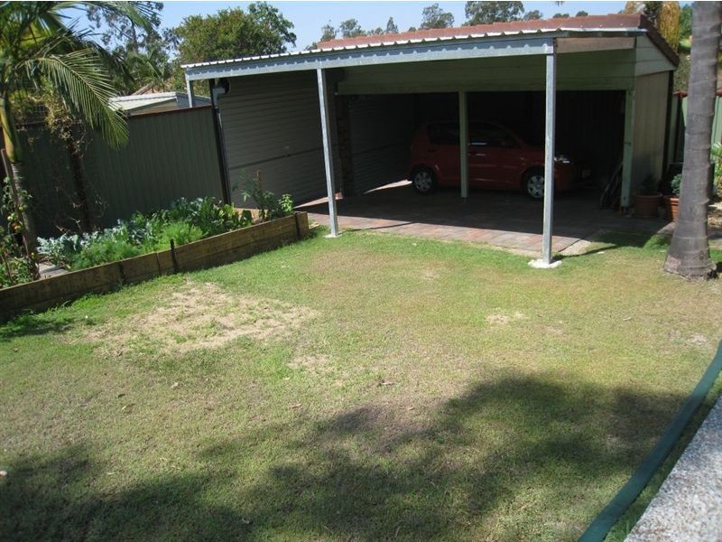 18 Tregana Cct, Edens Landing QLD 4207