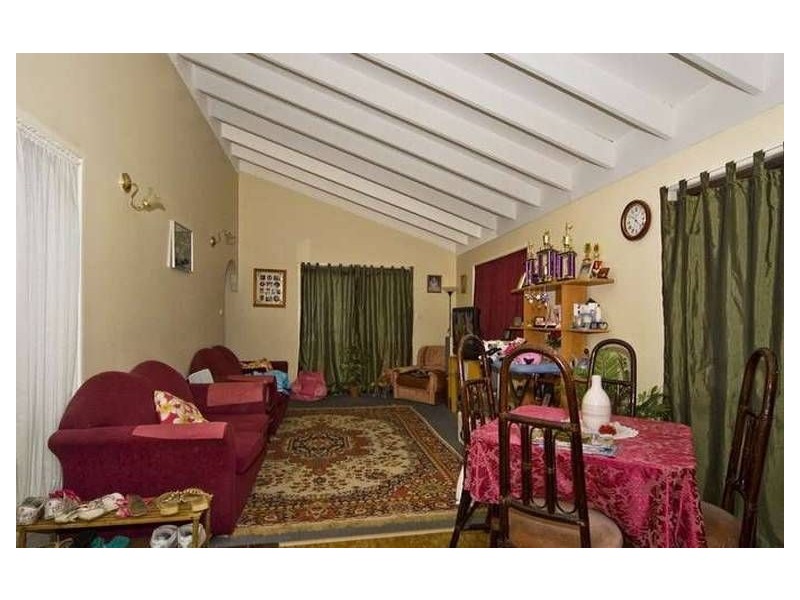 23 Schweitzer St, Mount Warren Park QLD 4207