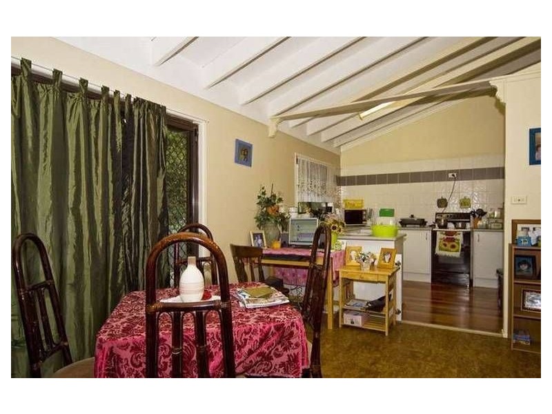 23 Schweitzer St, Mount Warren Park QLD 4207