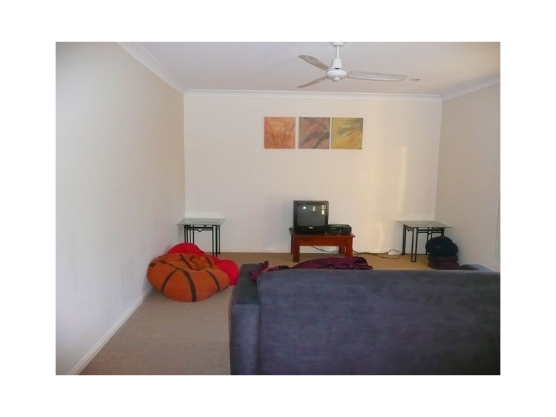 7 Barber Ct, Waterford QLD 4133