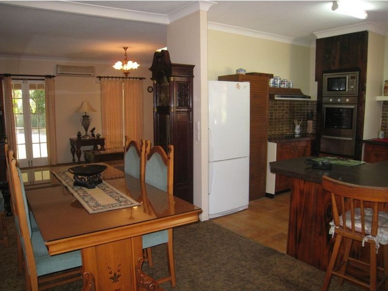 34 Schweitzer Street, Mount Warren Park QLD 4207