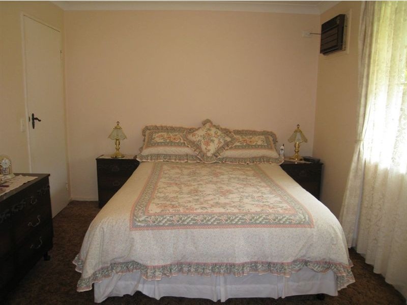 34 Schweitzer Street, Mount Warren Park QLD 4207