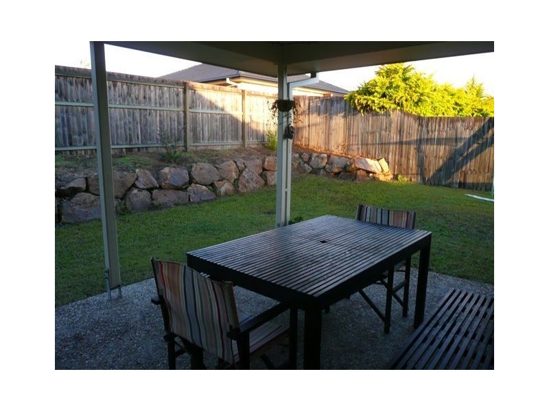 7 Barber Ct, Waterford QLD 4133