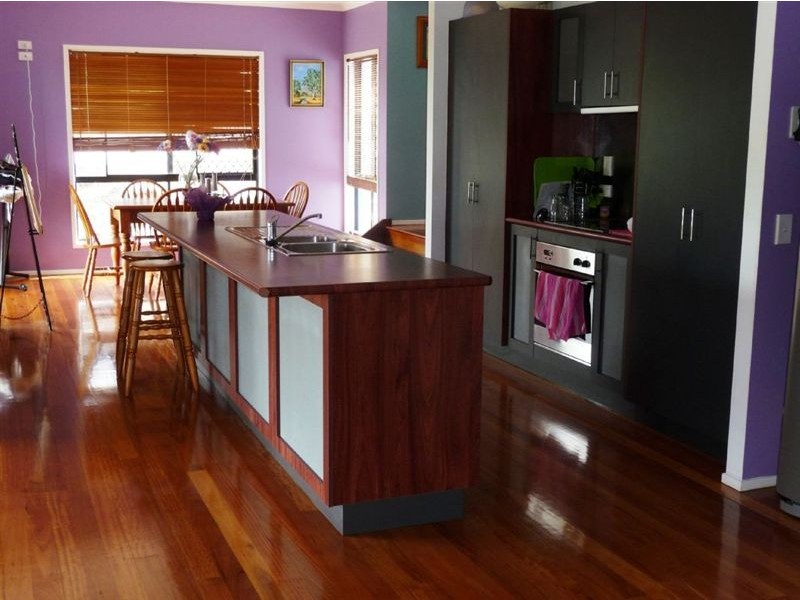 17 Valerie Close, Edens Landing QLD 4207