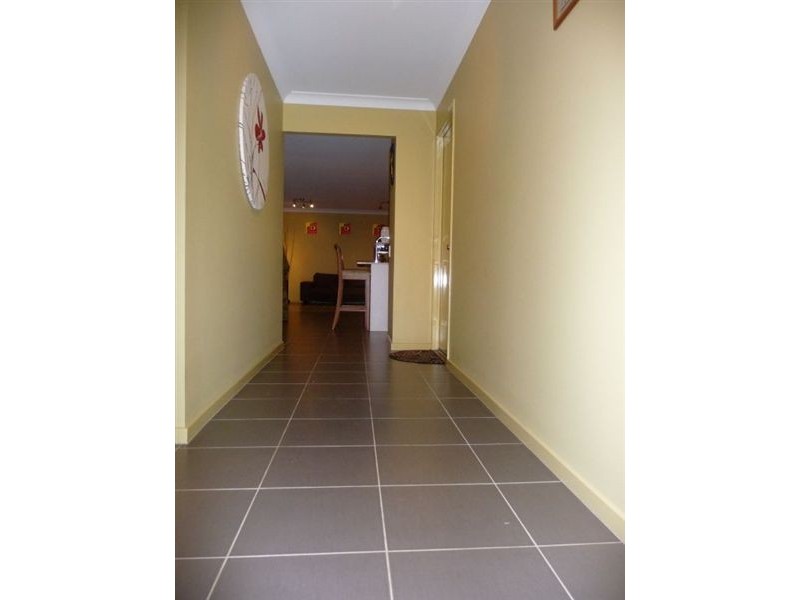 15 Bellthorpe Cr, Waterford QLD 4133