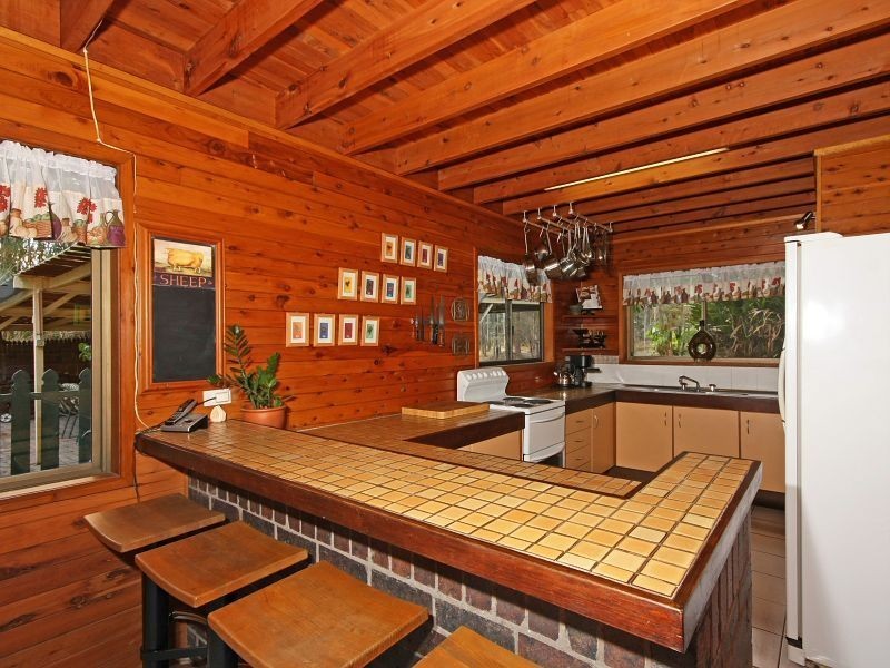 199 Sharton Avenue, Buccan QLD 4207
