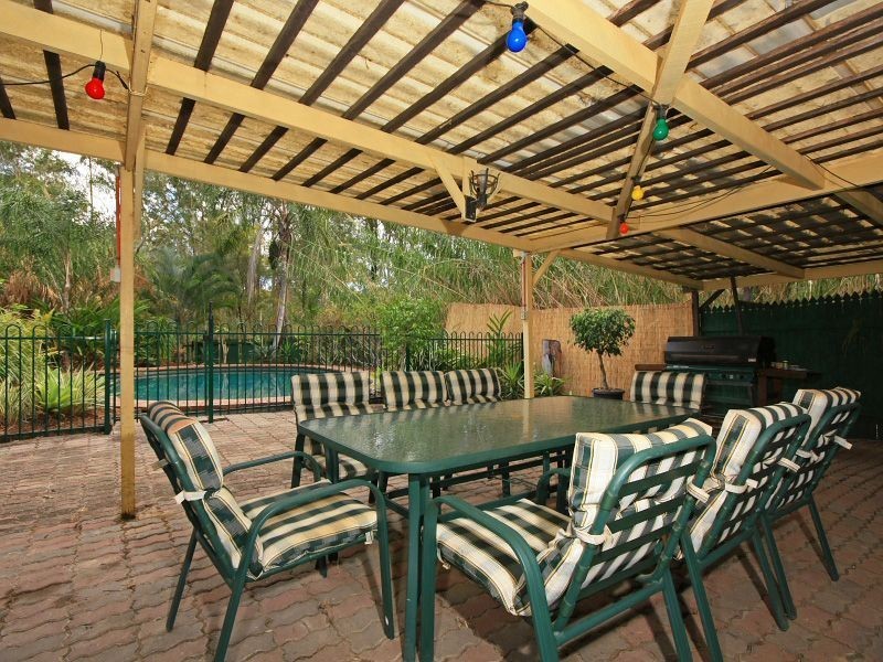 199 Sharton Avenue, Buccan QLD 4207
