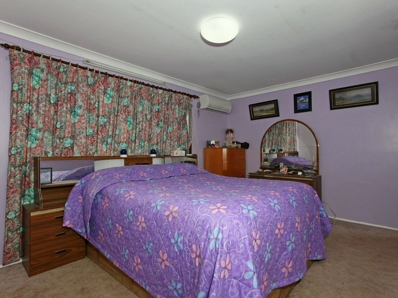 114 Rossmore Rd, Logan Reserve QLD 4133
