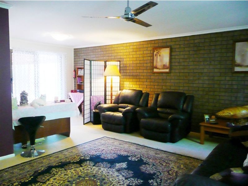 193 Mt Warren Blvd, Mount Warren Park QLD 4207